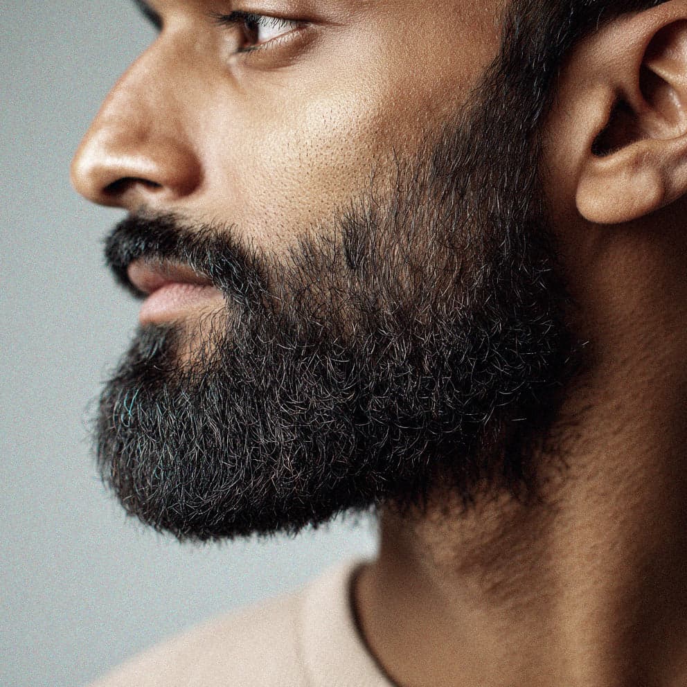 Taille et contours de barbe chez Mabden